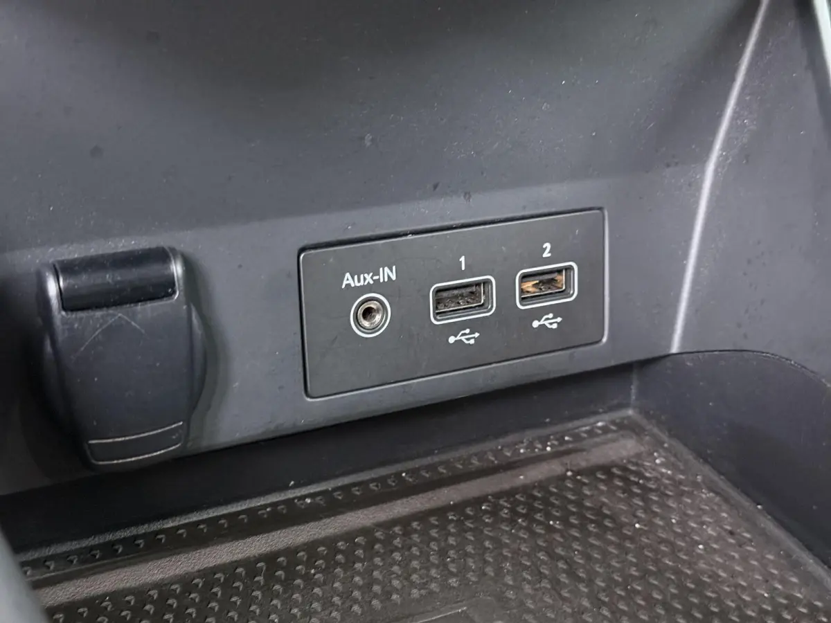 TCe 140 EDC Intens | AUTOMAAT | Trekhaak | Parkeercamera | Navigatie |