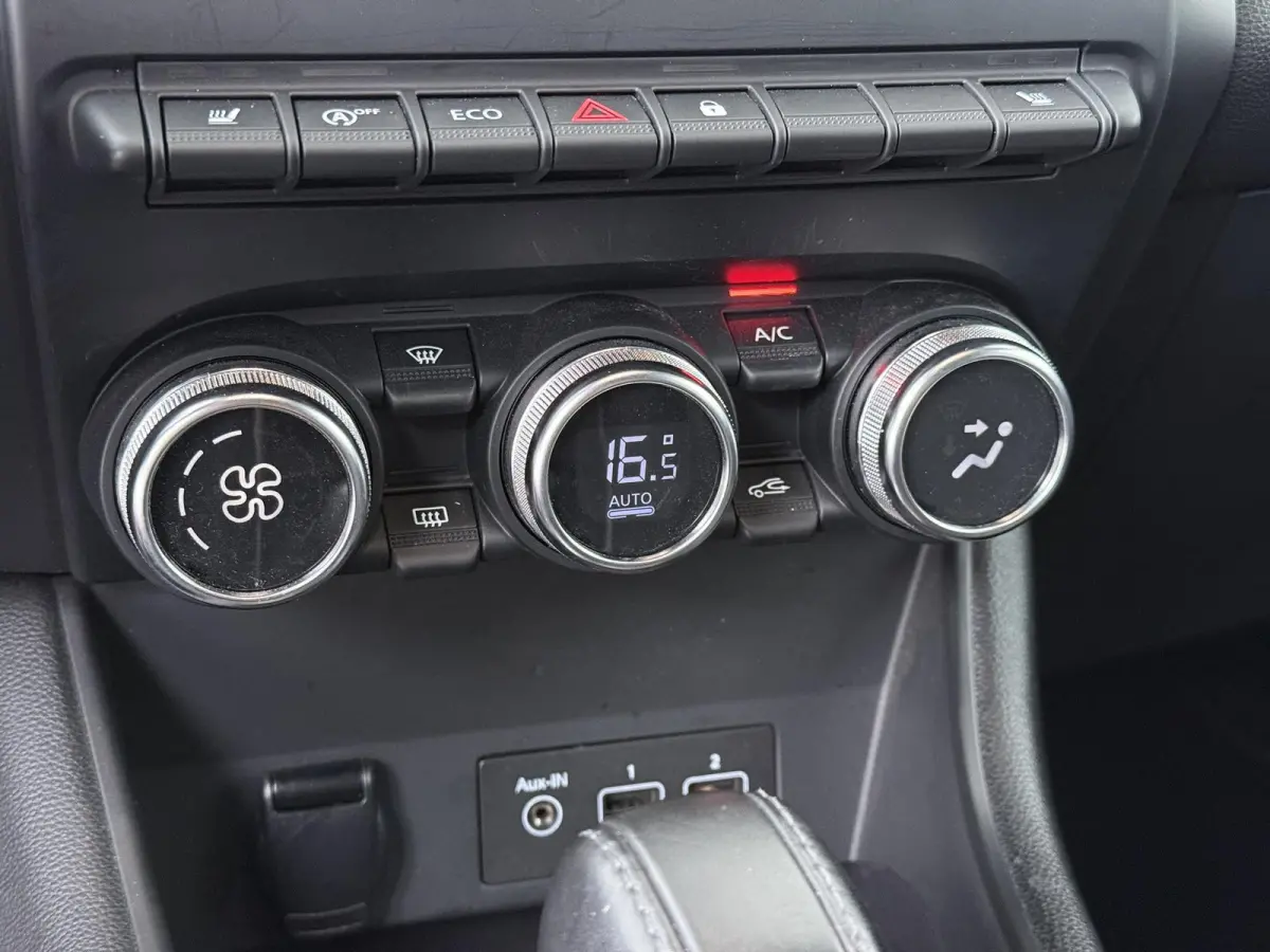 TCe 140 EDC Intens | AUTOMAAT | Trekhaak | Parkeercamera | Navigatie |