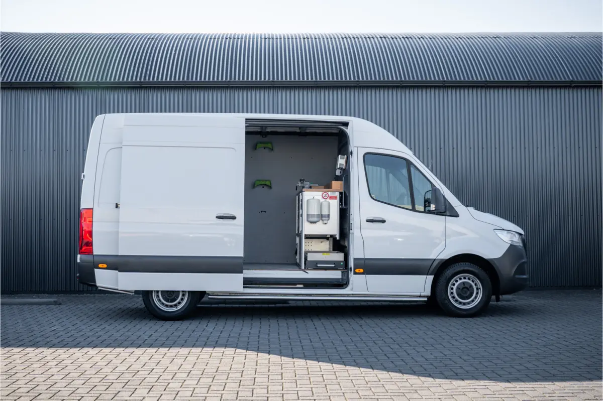 311 CDI RWD L2H2 | Volledig Ingericht | Mbux | Camera | Climatronic