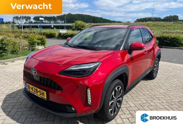 1.5 Hybrid Dynamic | Camera | Climate controle | 17'' velgen | Keyless entry | LED verlichting | Navigatie | Carplay | Digitaal display
