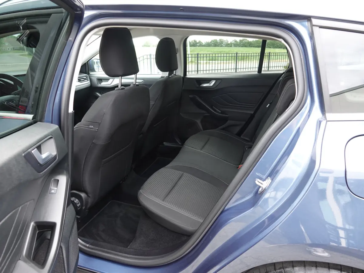 1.0 EcoBoost Hybrid Titanium AUTOM. | PDC V+A | NAVI | CRUISE
