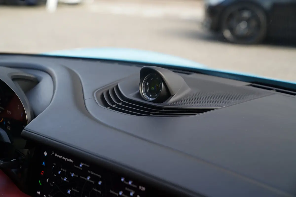 4S 93 kWh | 4 Wiel besturing | Bose | Camera | Ijsblauw Metallic | 490PK