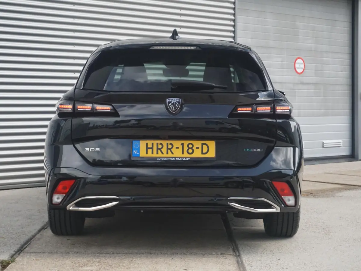 1.6 Plug-in Hybrid 180 Allure Avantage | Navigatie | 360 Camera | Stoelverwarming | Climate Control |