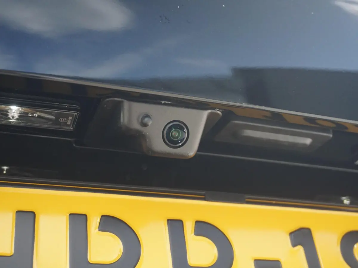 1.6 Plug-in Hybrid 180 Allure Avantage | Navigatie | 360 Camera | Stoelverwarming | Climate Control |
