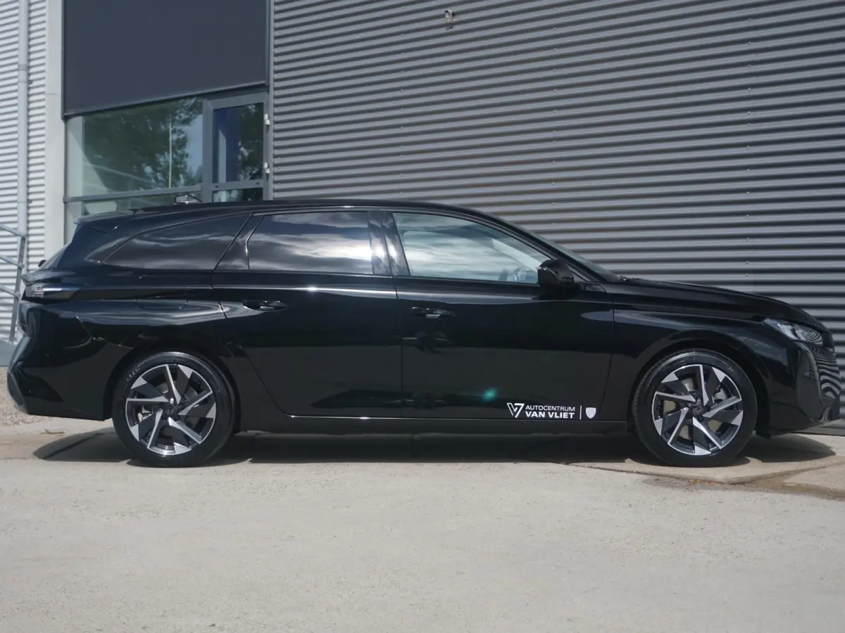 1.6 Plug-in Hybrid 180 Allure Avantage | Navigatie | 360 Camera | Stoelverwarming | Climate Control |