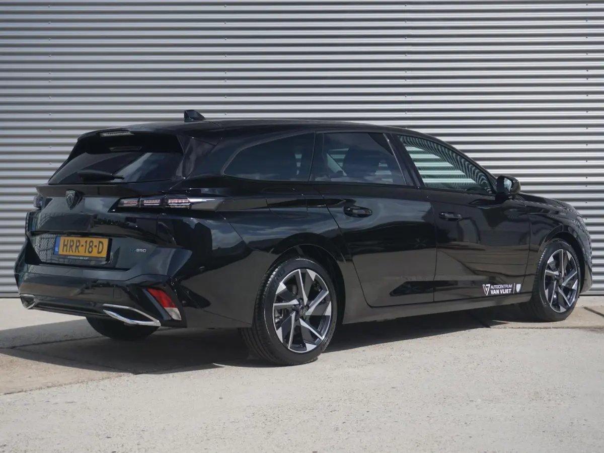 1.6 Plug-in Hybrid 180 Allure Avantage | Navigatie | 360 Camera | Stoelverwarming | Climate Control |