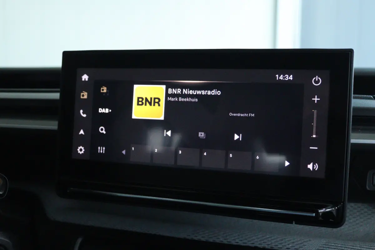 1.2 Hybrid 145 Max | Cruise Control | Navi | Camera | Climate Control | Carplay | LMV | LED