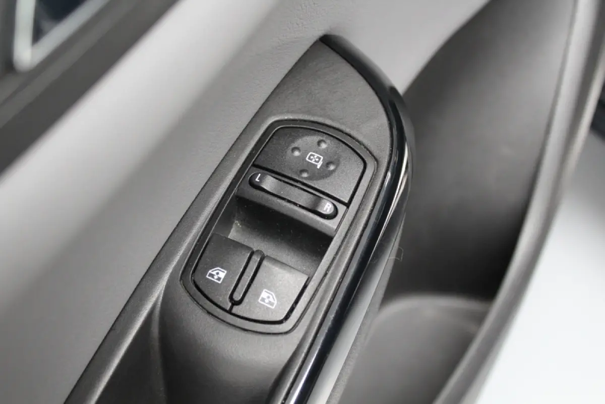 1.4 Online Edition 90PK, AUTOMAAT | RIJKLAAR | DEELS LEER | CARPLAY | CRUISE CONTROLE