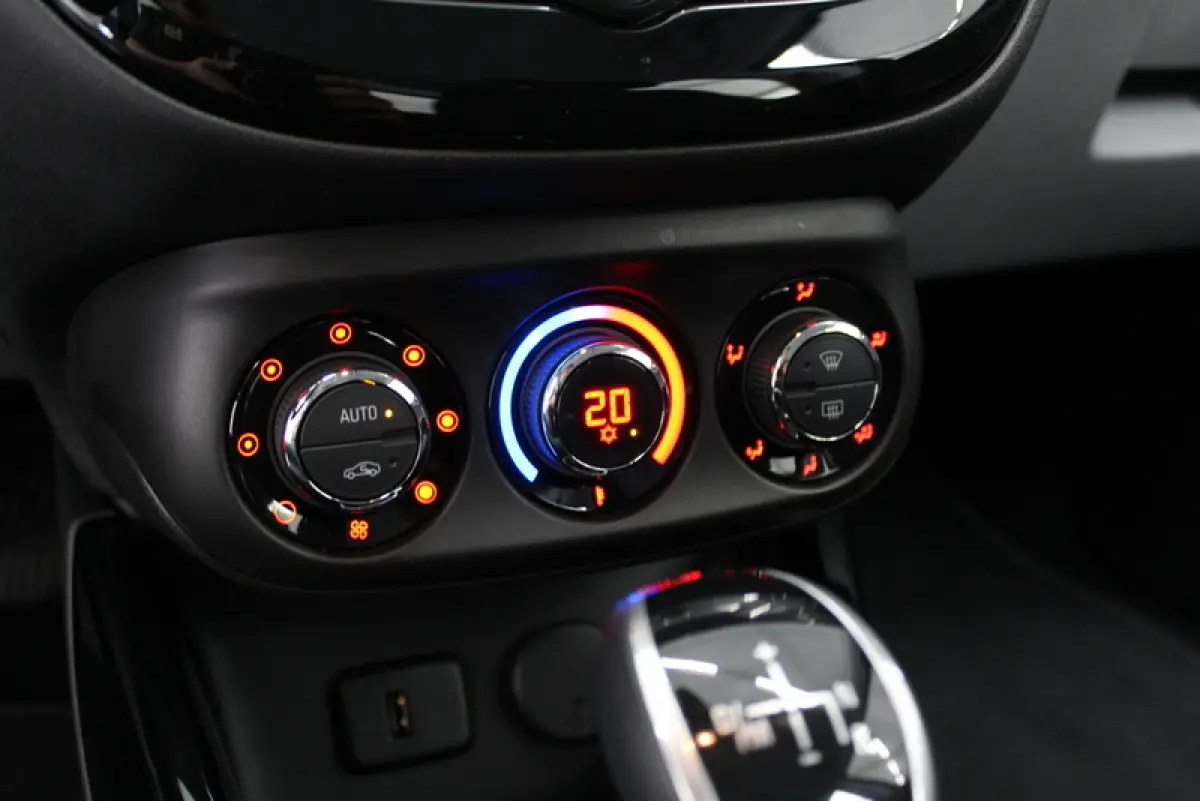 1.4 Online Edition 90PK, AUTOMAAT | RIJKLAAR | DEELS LEER | CARPLAY | CRUISE CONTROLE