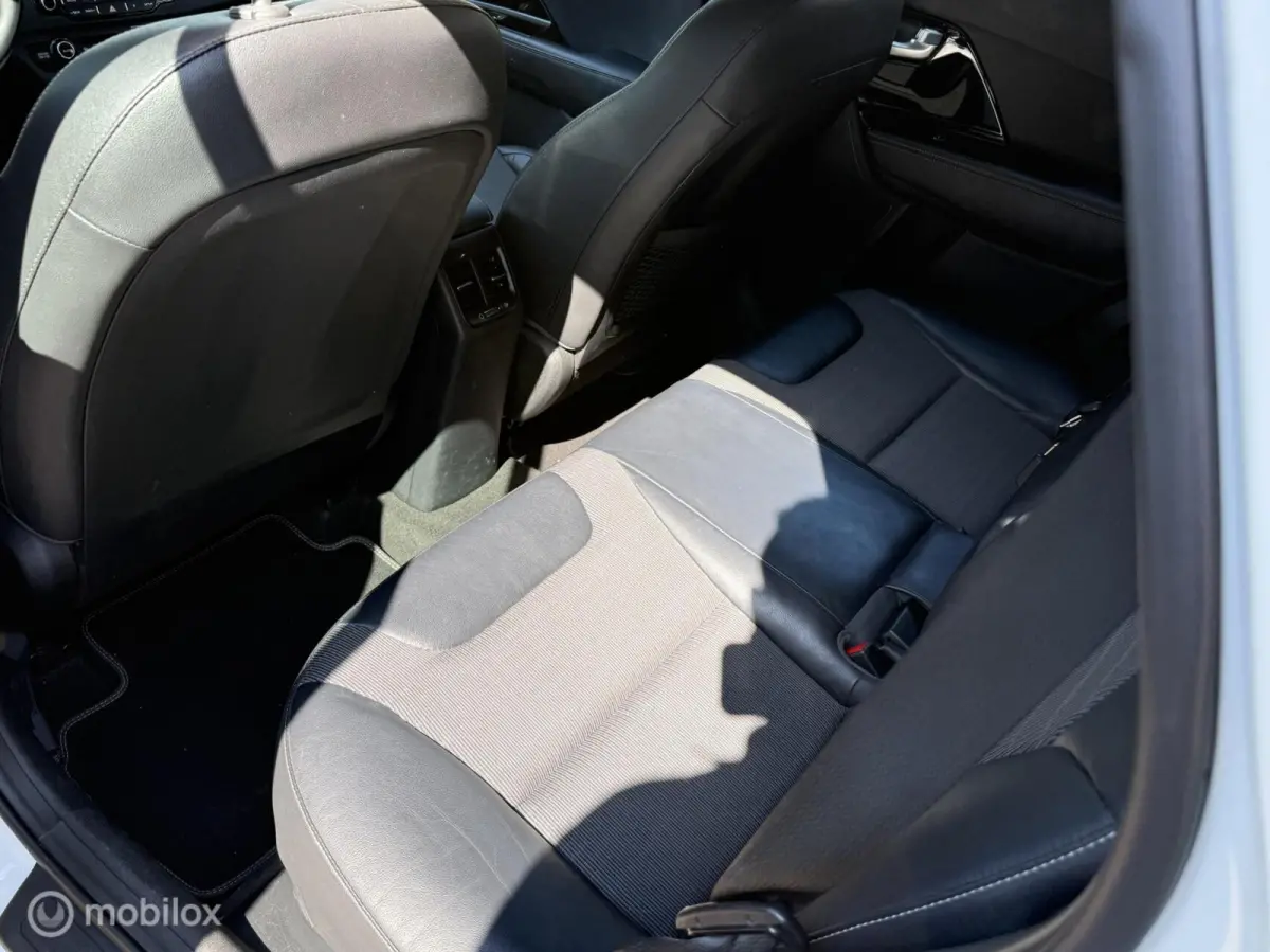 1.6 GDi Hybrid DynamicLine | Camera | Clima | Apple Carplay/Android Auto |