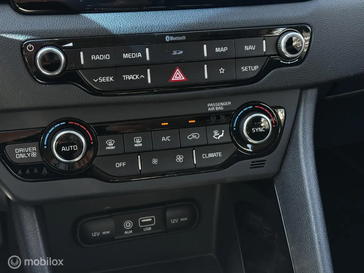 1.6 GDi Hybrid DynamicLine | Camera | Clima | Apple Carplay/Android Auto |
