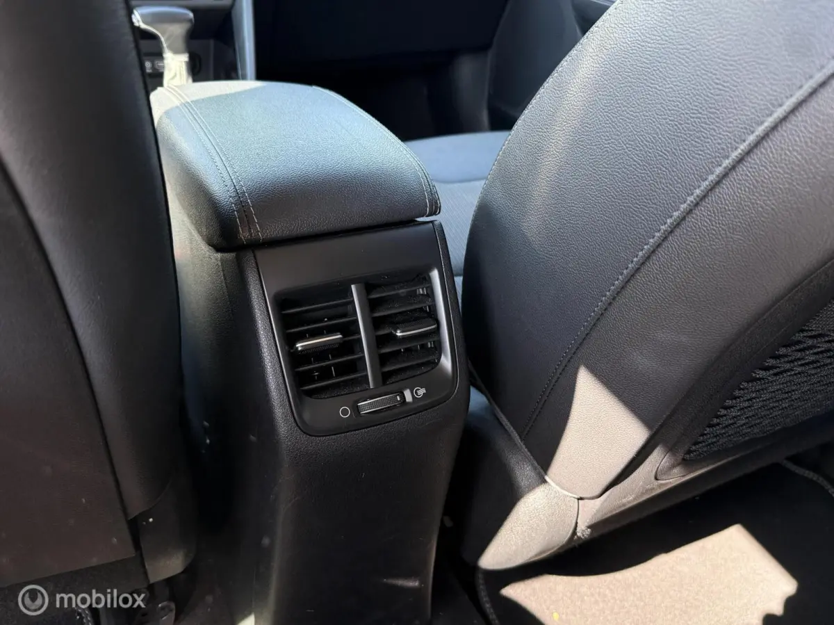 1.6 GDi Hybrid DynamicLine | Camera | Clima | Apple Carplay/Android Auto |