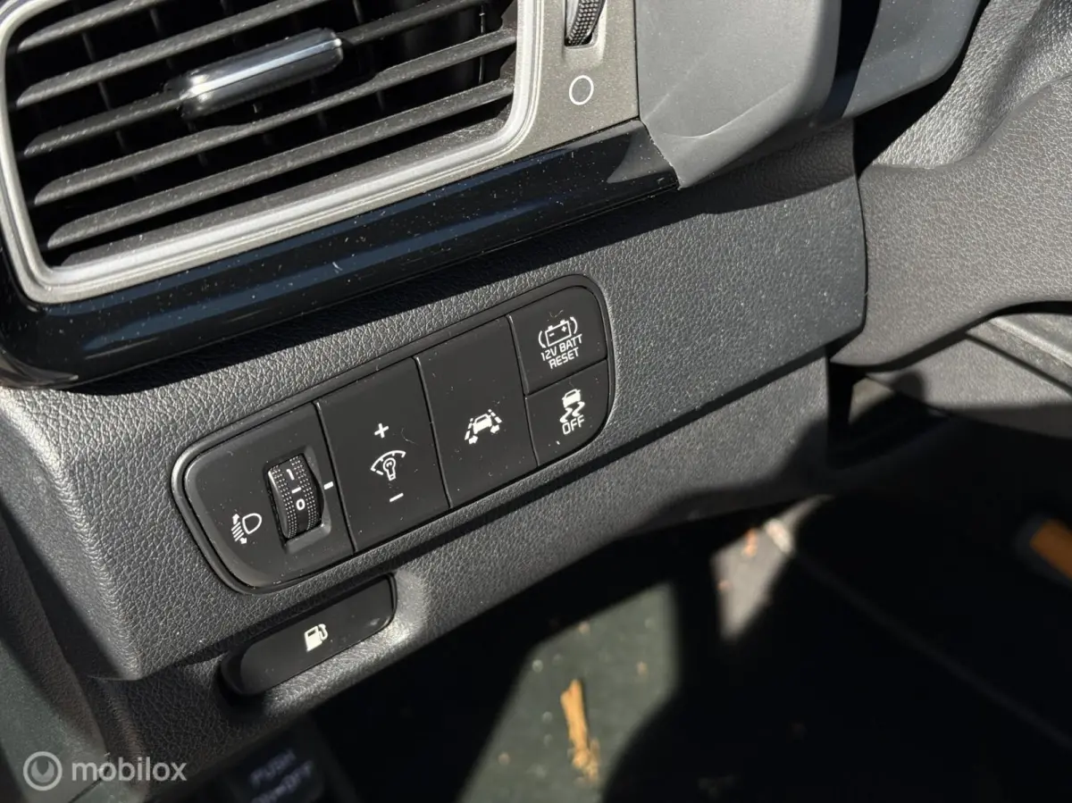1.6 GDi Hybrid DynamicLine | Camera | Clima | Apple Carplay/Android Auto |