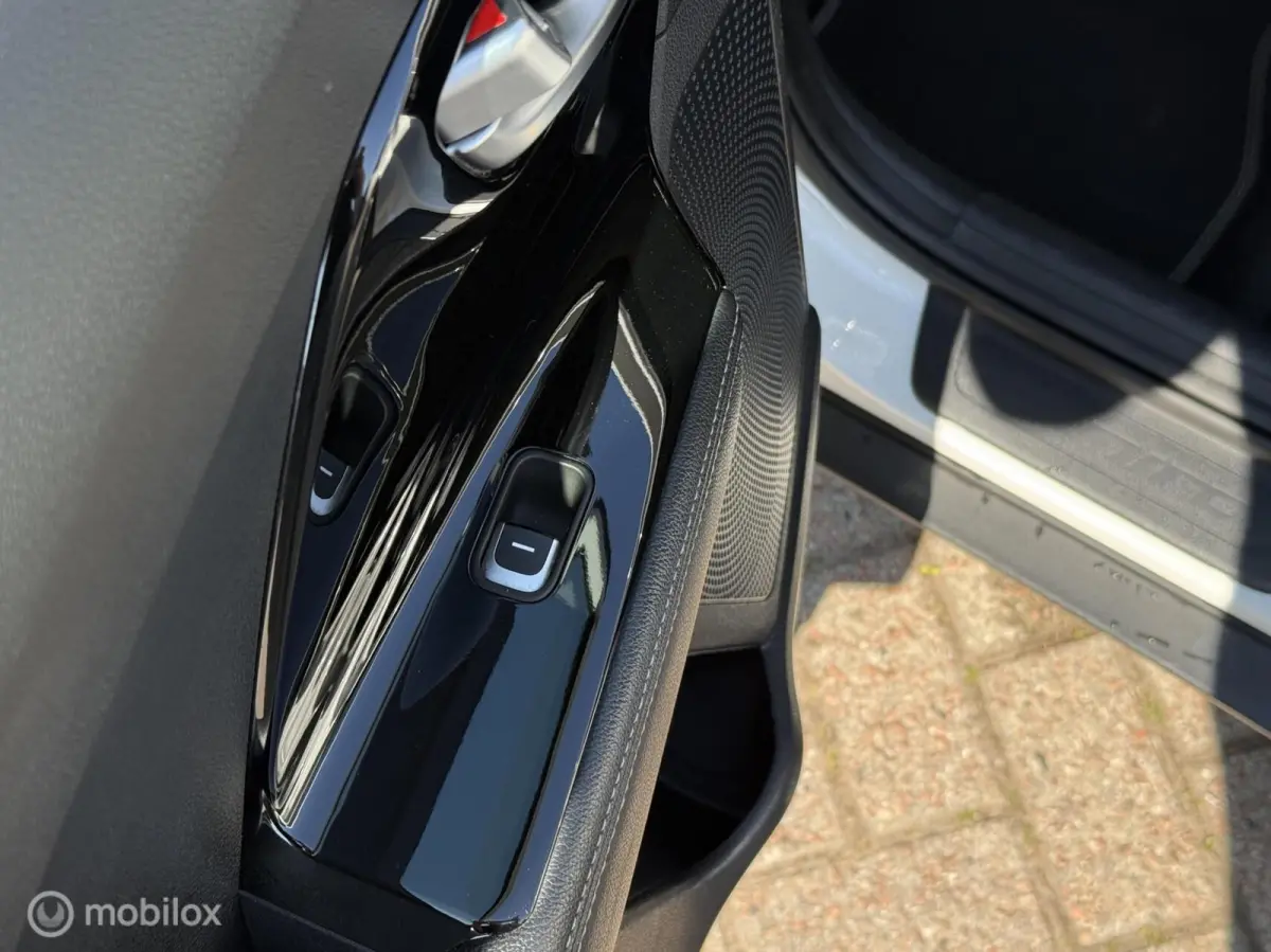 1.6 GDi Hybrid DynamicLine | Camera | Clima | Apple Carplay/Android Auto |