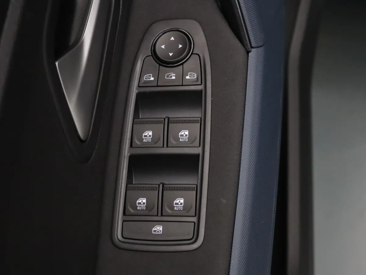 Hybrid 155pk Expression Apple Carplay/Android Auto | Climate