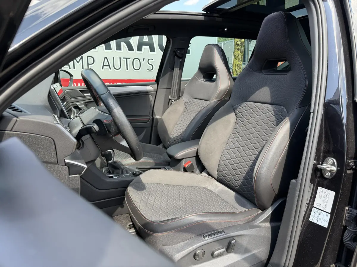 1.4 TSI e-Hybrid PHEV FR Business FABRIEKSGARANTIE 03-2028 20"/Panoramadak/Trekhaak/360 camera/Keyless/Dodehoek/Elektrische klep/Stuur + stoelverwarming v+a