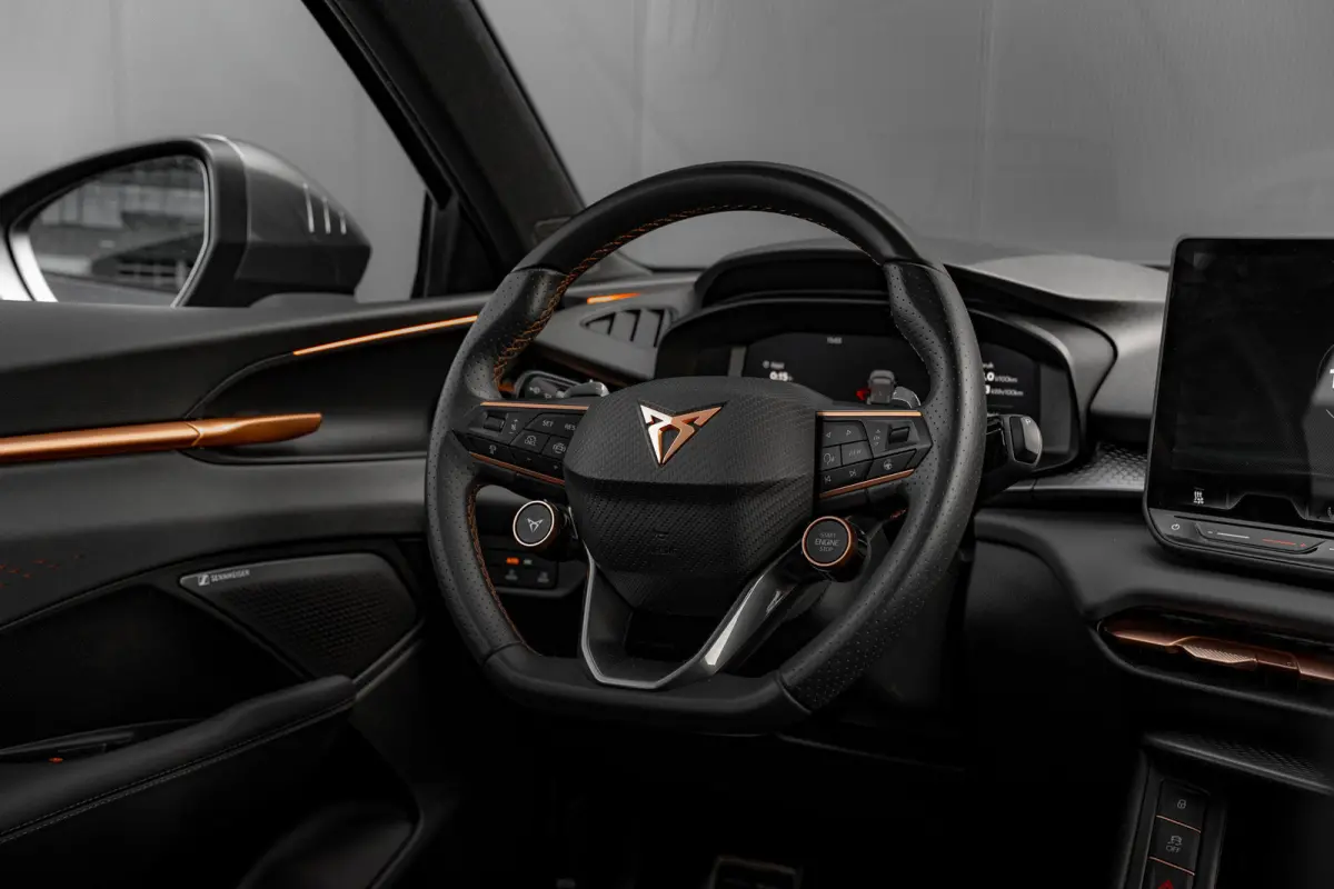 1.5 TSI e-Hybrid 272pk VZ Performance | "Immersive by Sennheiser" premium sound system package | Adaptief demping systeem | Alcantara bekleding