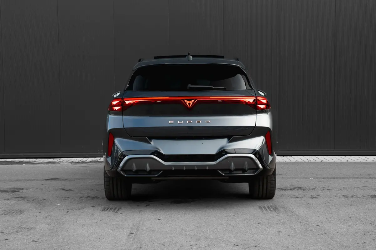 1.5 TSI e-Hybrid 272pk VZ Performance | "Immersive by Sennheiser" premium sound system package | Adaptief demping systeem | Alcantara bekleding