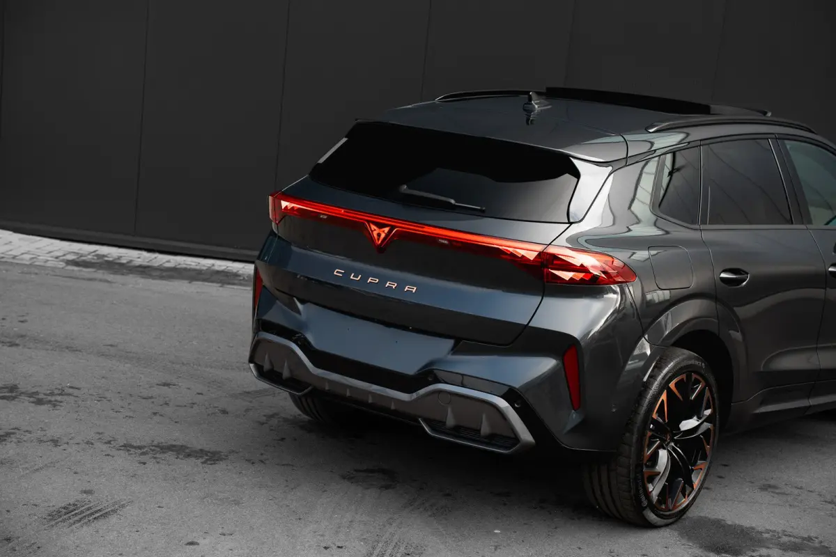 1.5 TSI e-Hybrid 272pk VZ Performance | "Immersive by Sennheiser" premium sound system package | Adaptief demping systeem | Alcantara bekleding