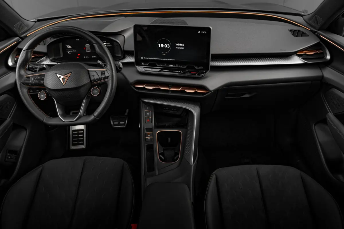 1.5 TSI e-Hybrid 272pk VZ Performance | "Immersive by Sennheiser" premium sound system package | Adaptief demping systeem | Alcantara bekleding