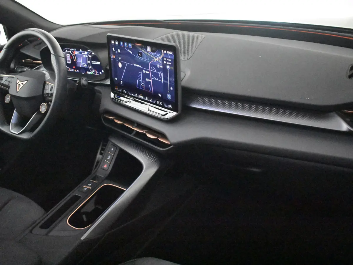 1.5 TSI e-Hybrid 272pk VZ Performance | "Immersive by Sennheiser" premium sound system package | Adaptief demping systeem | Alcantara bekleding