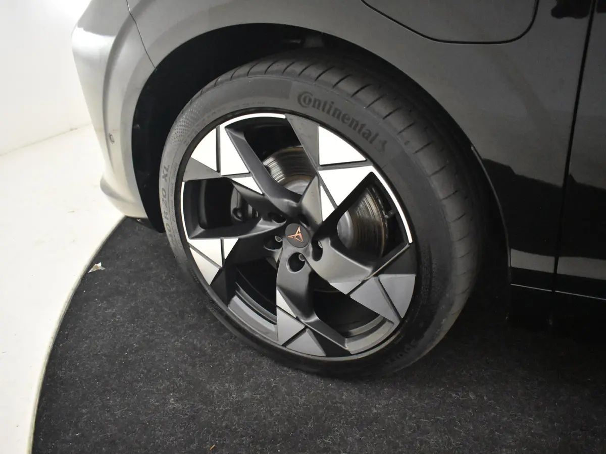 1.5 TSI e-Hybrid 272pk VZ Performance | "Immersive by Sennheiser" premium sound system package | Adaptief demping systeem | Alcantara bekleding