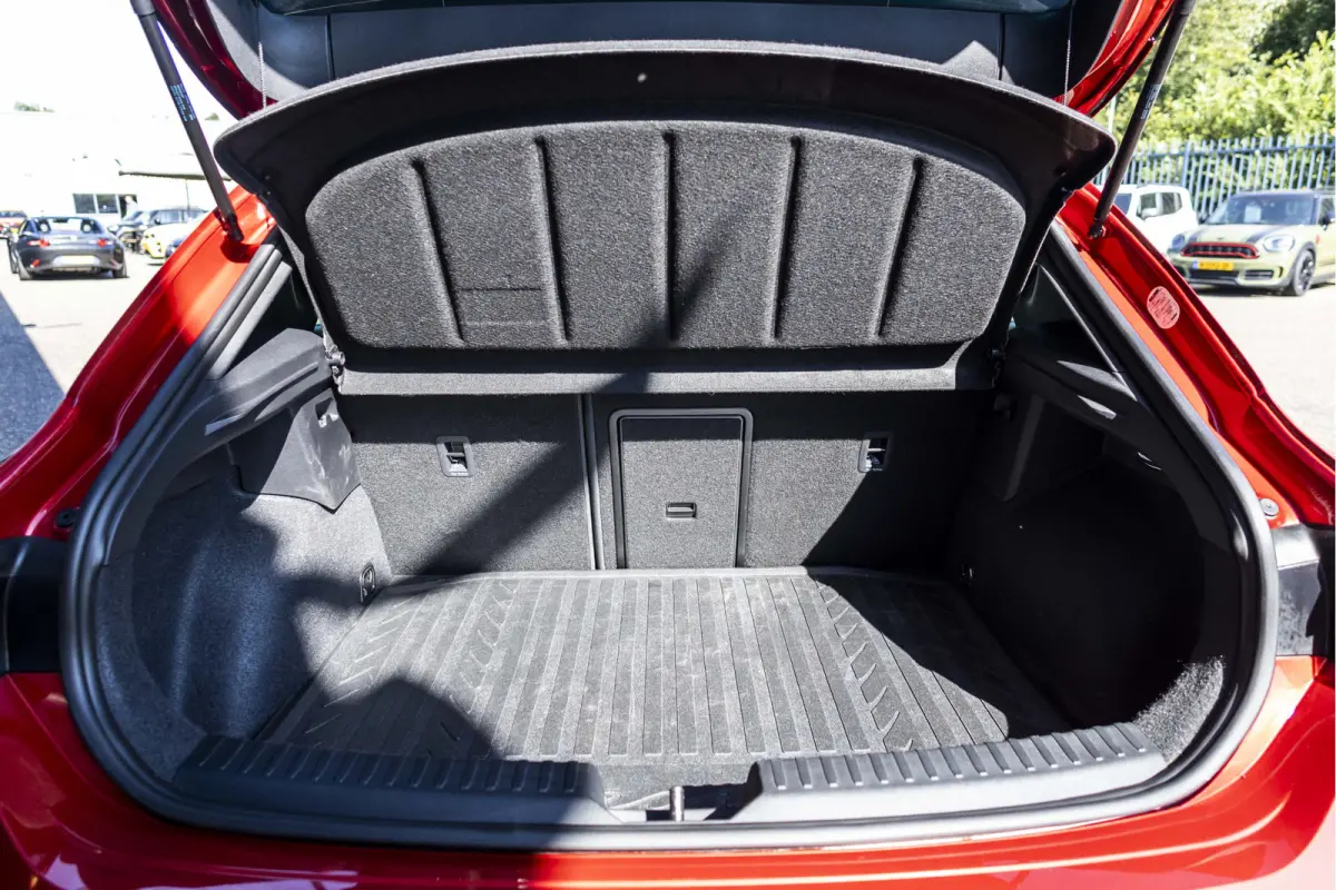 1.4 TSI eHybrid PHEV FR Business Intense | Elektrisch glazen schuif-/kanteldak |