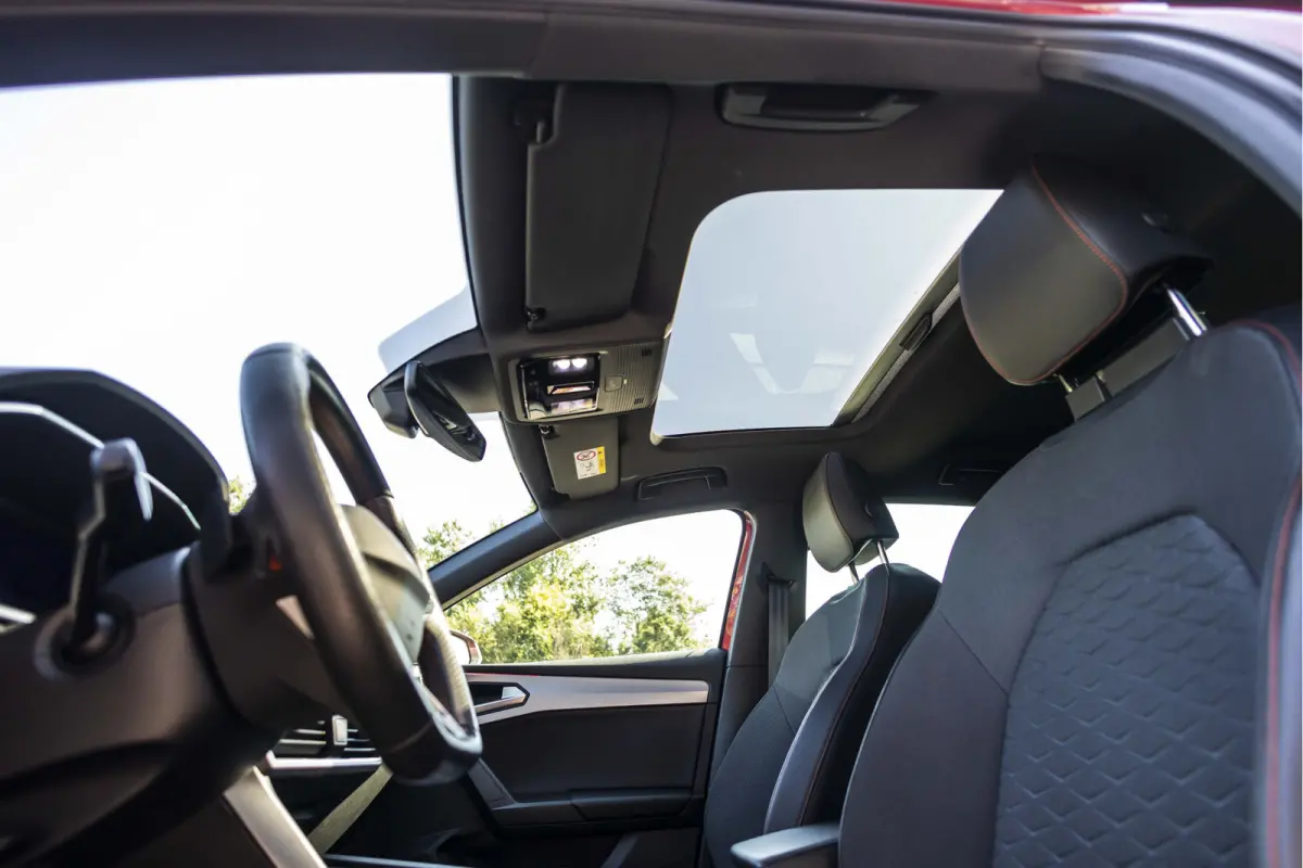 1.4 TSI eHybrid PHEV FR Business Intense | Elektrisch glazen schuif-/kanteldak |