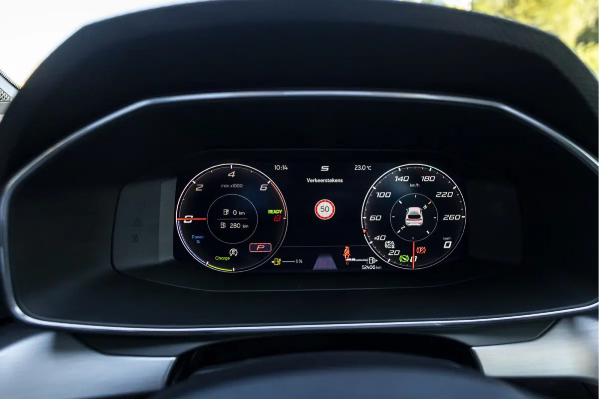 1.4 TSI eHybrid PHEV FR Business Intense | Elektrisch glazen schuif-/kanteldak |