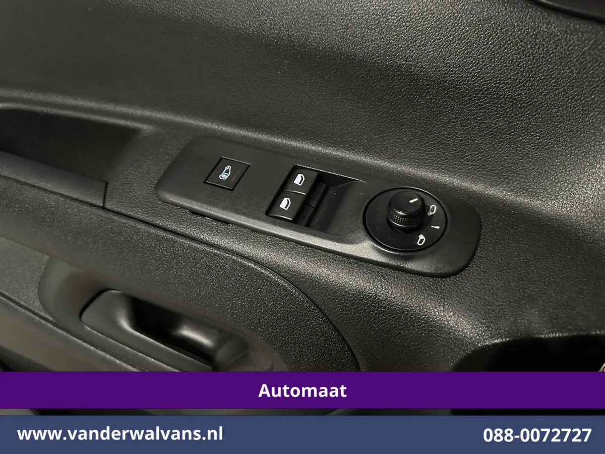 1.2 PureTech 130pk Automaat Benzine L1H1 Euro6 Airco | 3-Zits | Navigatie | Camera | Apple Carplay Cruisecontrol, Android Auto, Parkeersensoren