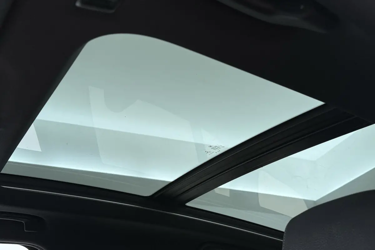 SDrive20i Business Edition Plus | Panoramadak | Org NL | Dealer Ond. | Camera | Navigatie |