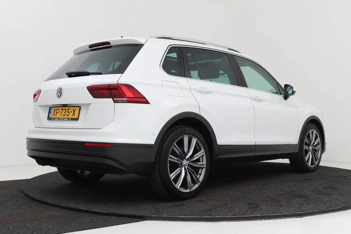 1.5 TSI ACT Comfortline Business | Panoramadak | Org NL | Camera | CarPlay | Digital Cockpit | Stoelverwarming |