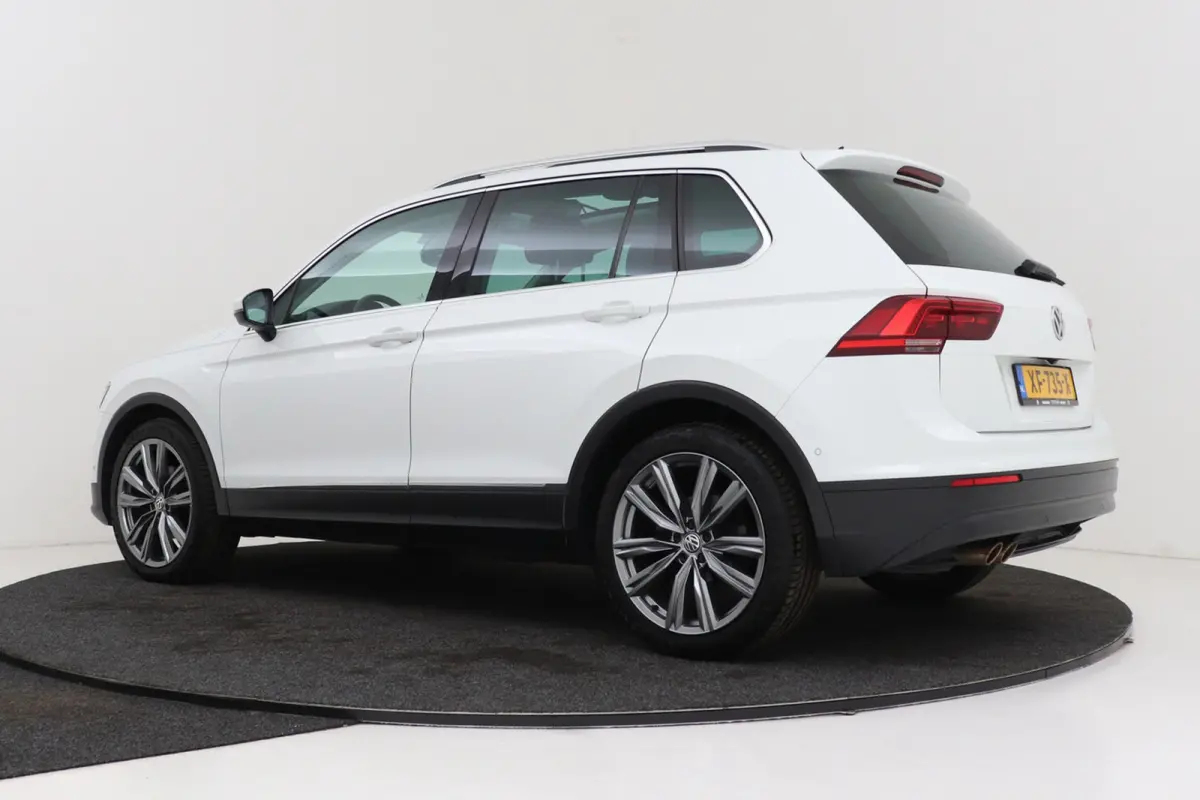1.5 TSI ACT Comfortline Business | Panoramadak | Org NL | Camera | CarPlay | Digital Cockpit | Stoelverwarming |