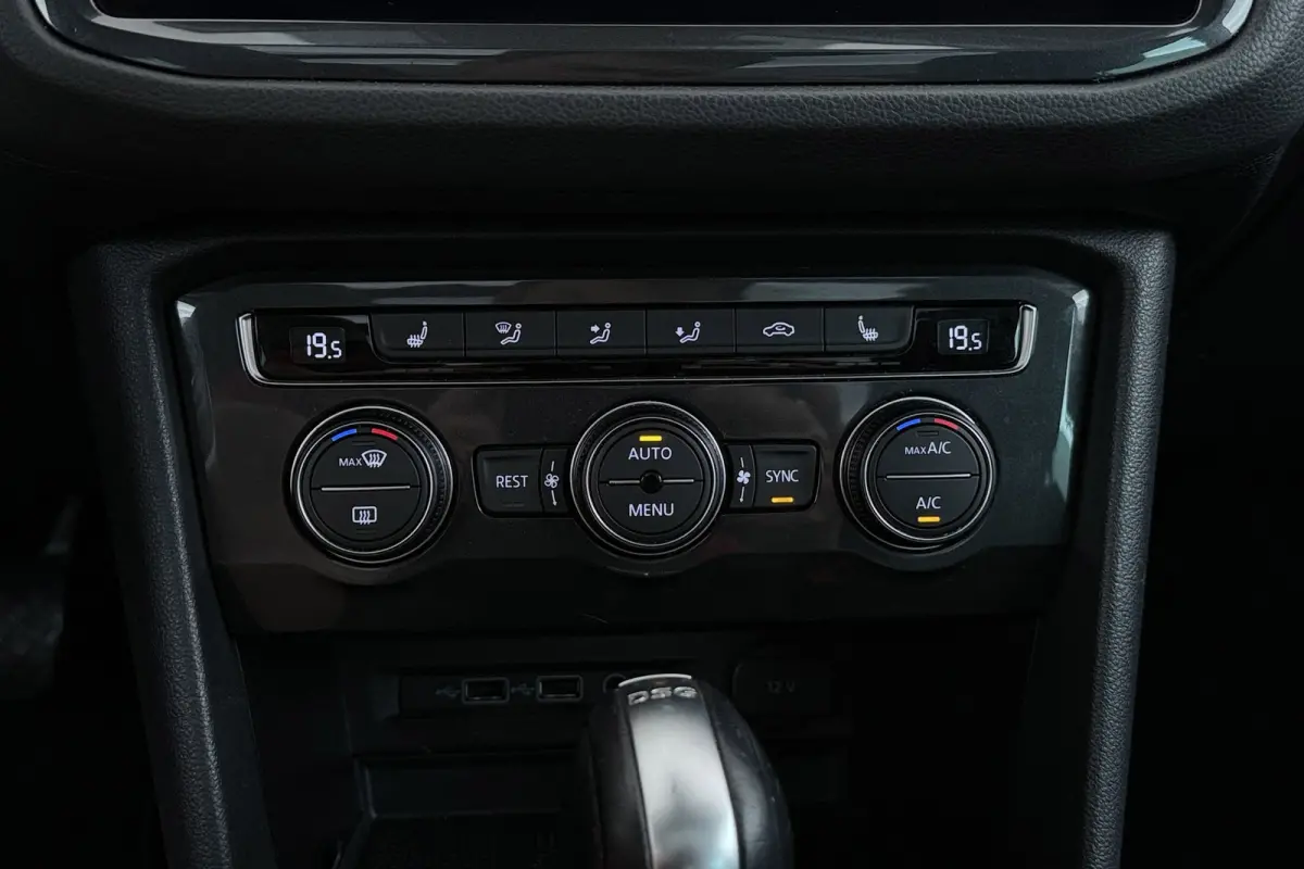 1.5 TSI ACT Comfortline Business | Panoramadak | Org NL | Camera | CarPlay | Digital Cockpit | Stoelverwarming |