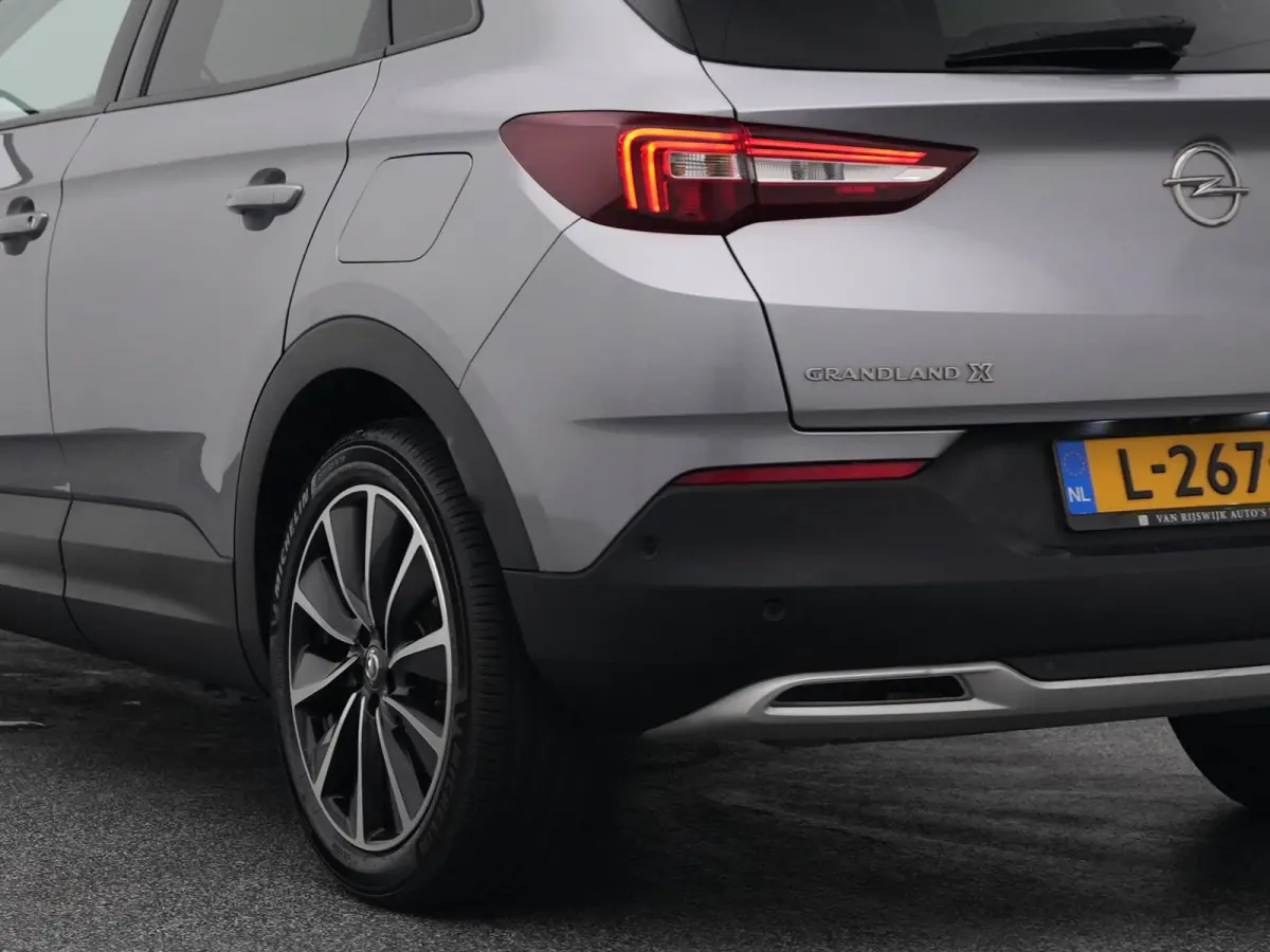 1.6 Turbo Hybrid Business Elegance | CAMERA | KEYLESS