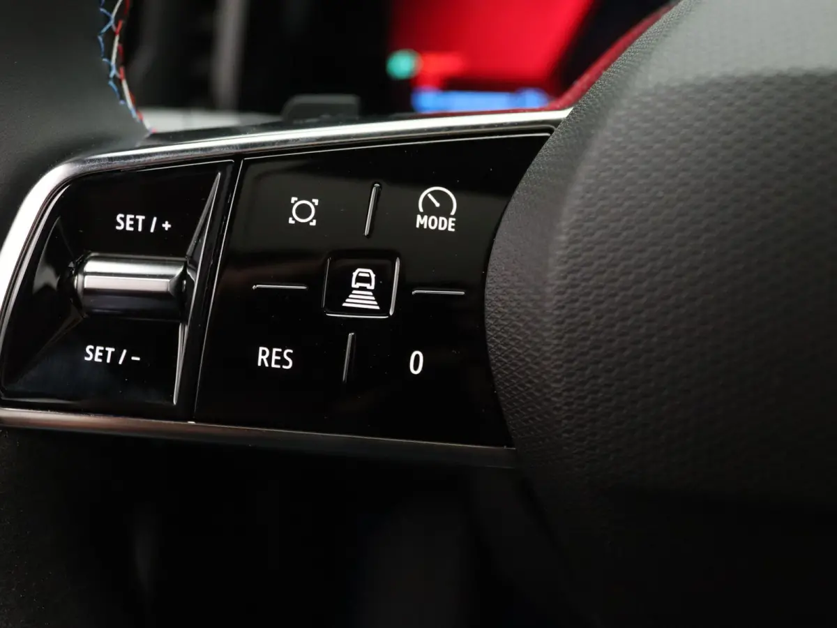 EV87 long range esprit Alpine Apple Carplay/Android Auto | Panoramadak