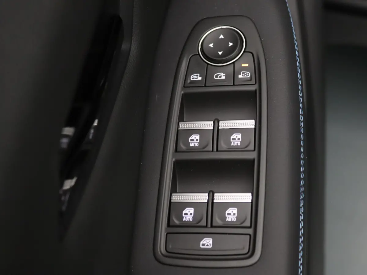 EV87 long range esprit Alpine Apple Carplay/Android Auto | Panoramadak