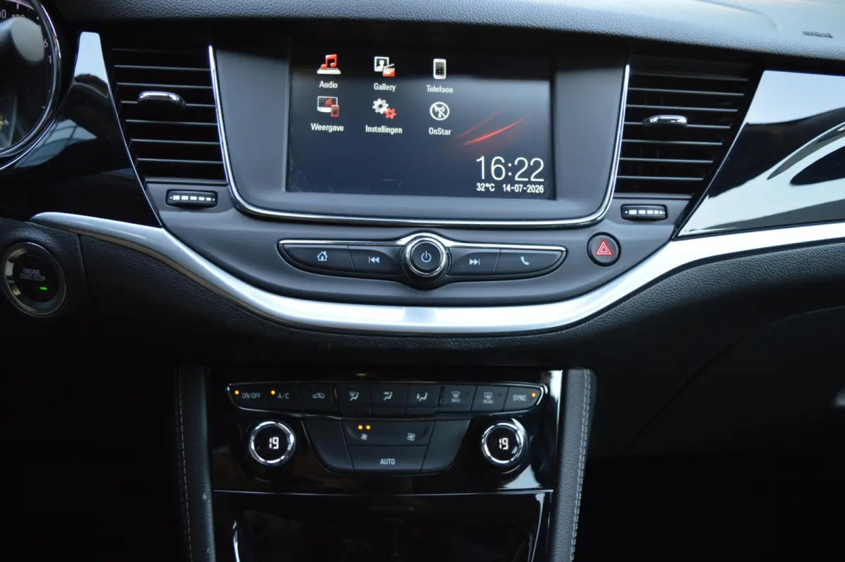 1.4 Innovation Aut!|Camera|Keyless!