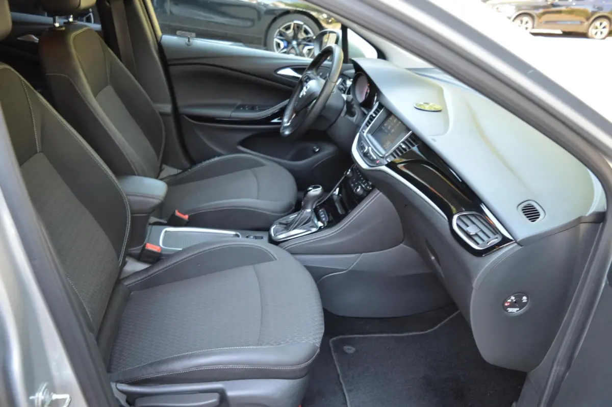1.4 Innovation Aut!|Camera|Keyless!