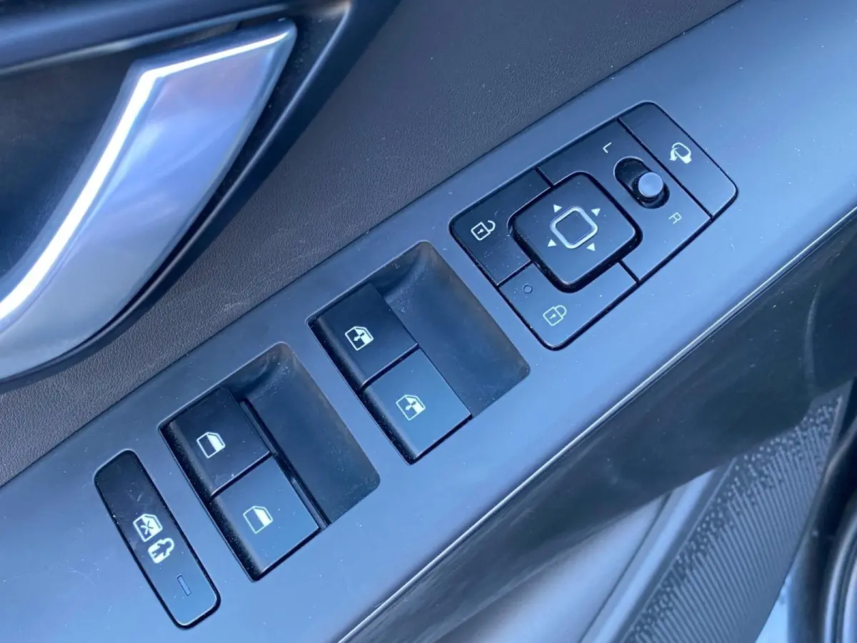 1.6 GDi Hybrid DynamicLine | Climate control | LM velgen | Elektr. bestuurdersstoel | Dodehoekdetectie | Navigatie | Parkeercamera | Cruise control