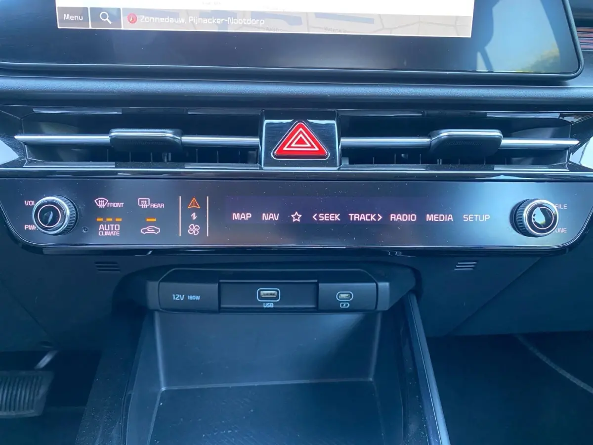 1.6 GDi Hybrid DynamicLine | Climate control | LM velgen | Elektr. bestuurdersstoel | Dodehoekdetectie | Navigatie | Parkeercamera | Cruise control