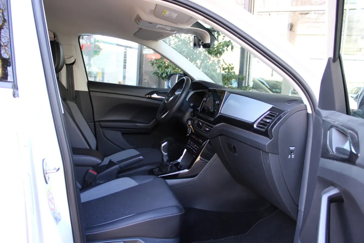 TSI 115PK LIFE EDITION CARPLAY/PDC/IQ-DRIVEQ fabrieksgarantie