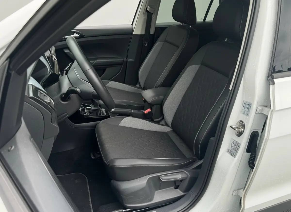 TSI 115PK LIFE EDITION CARPLAY/PDC/IQ-DRIVEQ fabrieksgarantie