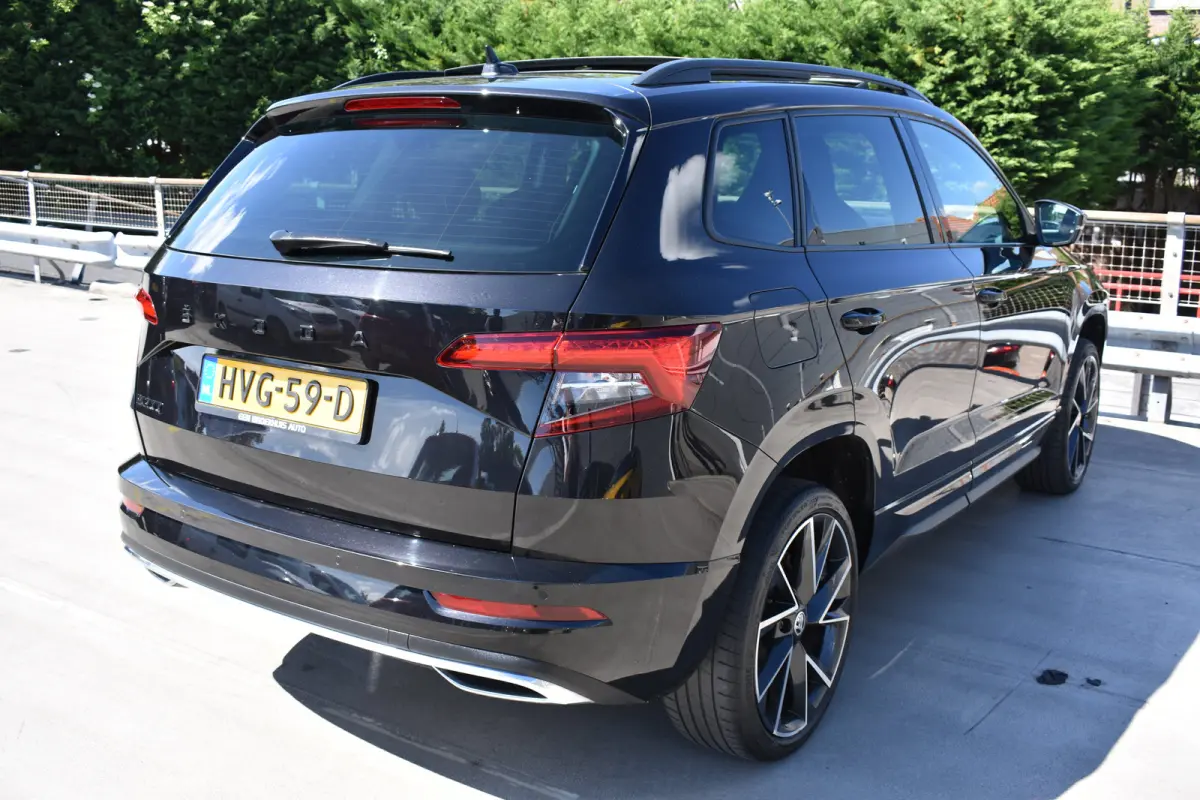 1.5TSi ACT 150PK DSG Sportline Business | Cruise Control | PDC V+A | Stoel- en stuurwielverwarming | Apple Carplay & Android Auto | Schuif-kanteldak