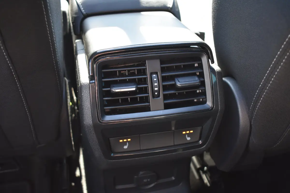 1.5TSi ACT 150PK DSG Sportline Business | Cruise Control | PDC V+A | Stoel- en stuurwielverwarming | Apple Carplay & Android Auto | Schuif-kanteldak