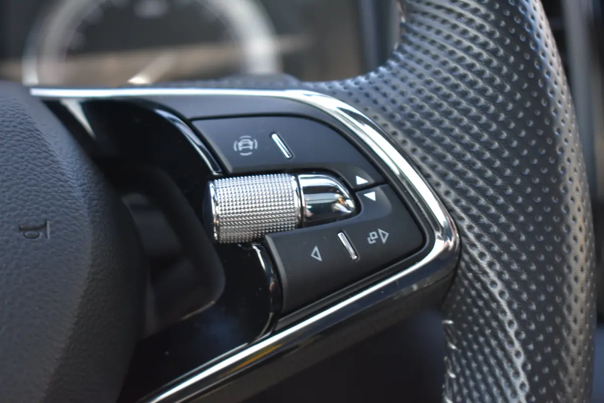 1.5TSi ACT 150PK DSG Sportline Business | Cruise Control | PDC V+A | Stoel- en stuurwielverwarming | Apple Carplay & Android Auto | Schuif-kanteldak