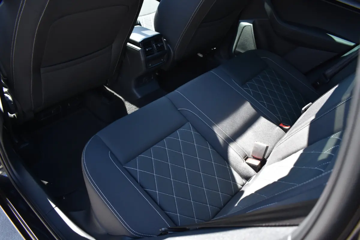 1.5TSi ACT 150PK DSG Sportline Business | Cruise Control | PDC V+A | Stoel- en stuurwielverwarming | Apple Carplay & Android Auto | Schuif-kanteldak