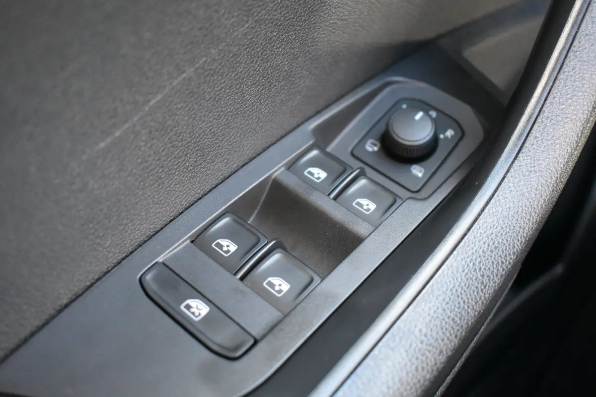 1.5TSi ACT 150PK DSG Sportline Business | Cruise Control | PDC V+A | Stoel- en stuurwielverwarming | Apple Carplay & Android Auto | Schuif-kanteldak