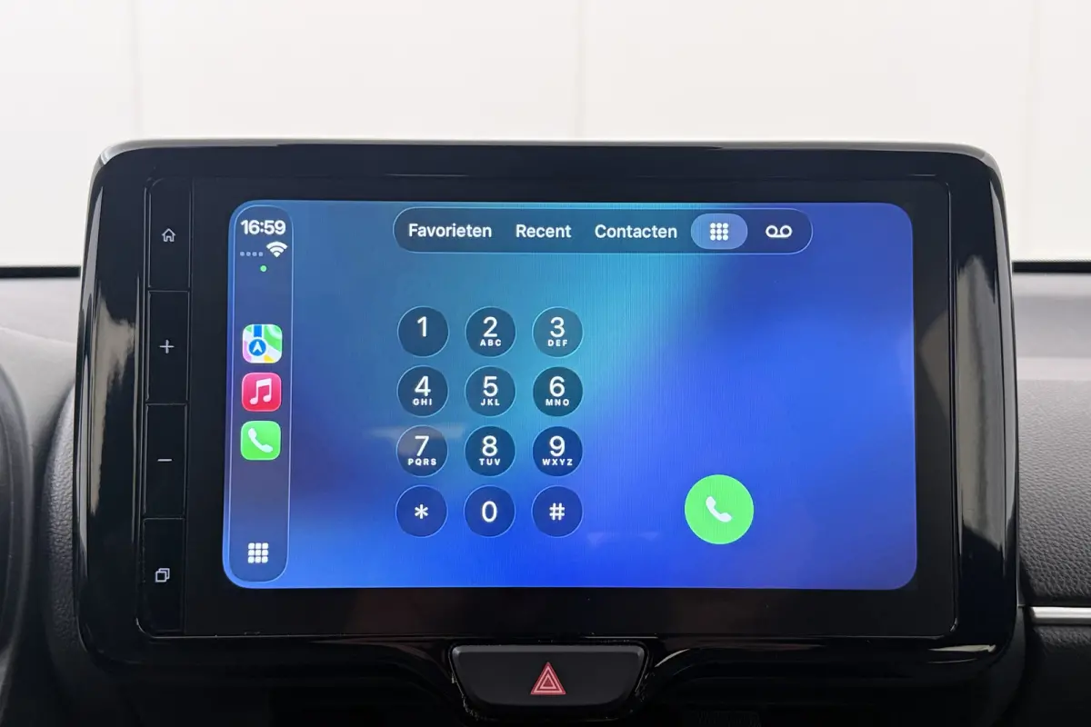 1.5 Centre-line Carplay Camera Climate LED 15'LMV