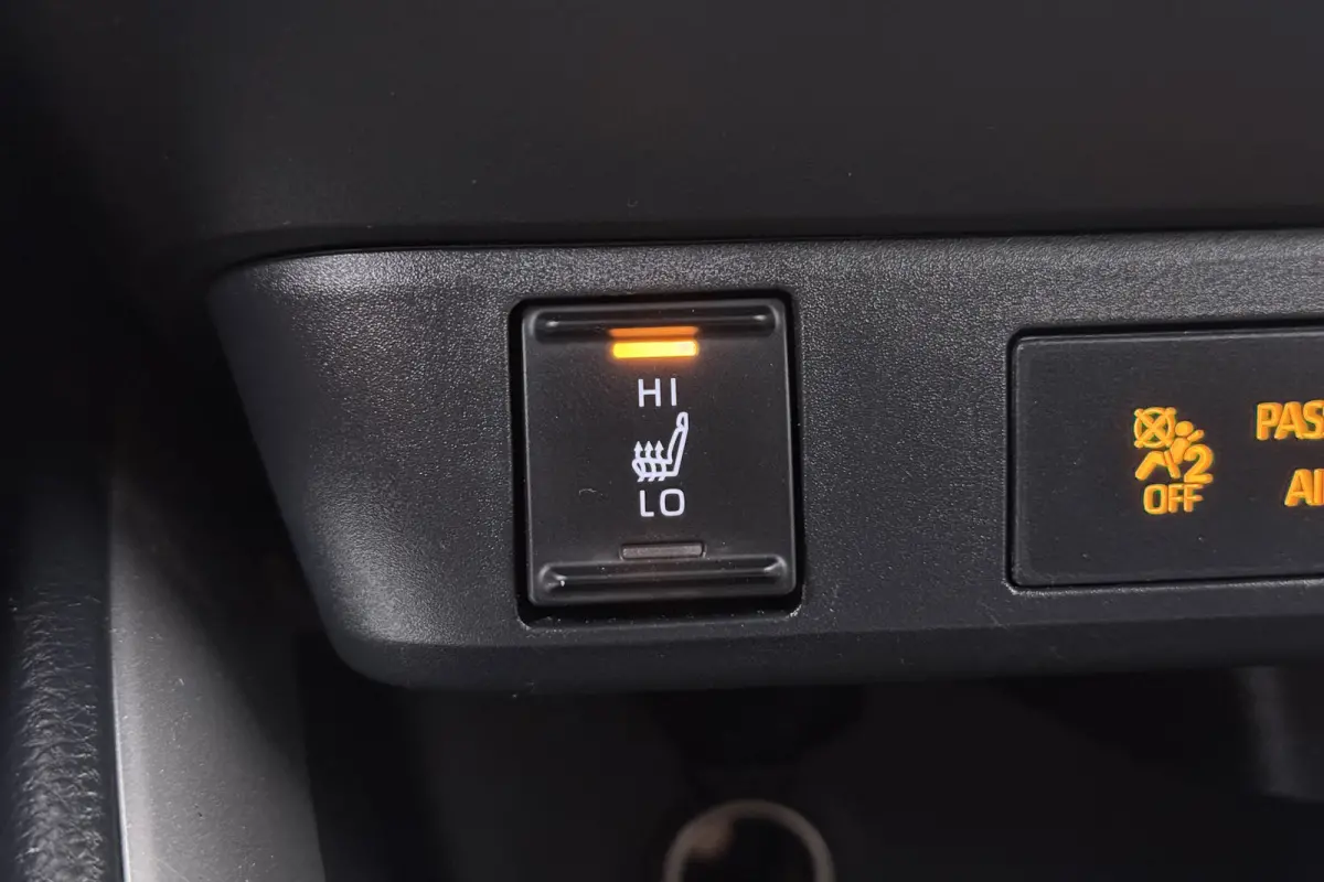 1.5 Centre-line Carplay Camera Climate LED 15'LMV